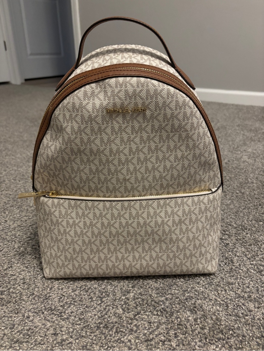 MICHAEL Michael Kors Cream and Brown Logo Sheila Backpack Medium